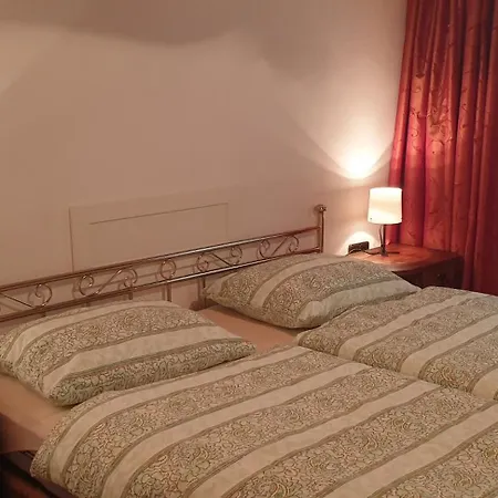 Singer Apartment *