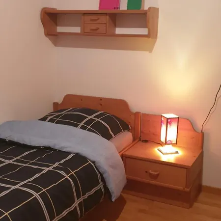 Singer Apartment *