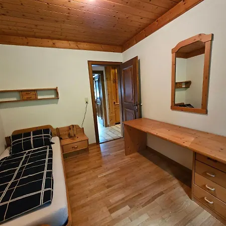 Singer Appartement Vols