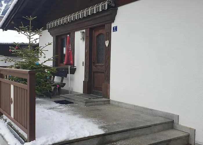 Singer Apartment Vols