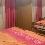 Singer Apartament Vols