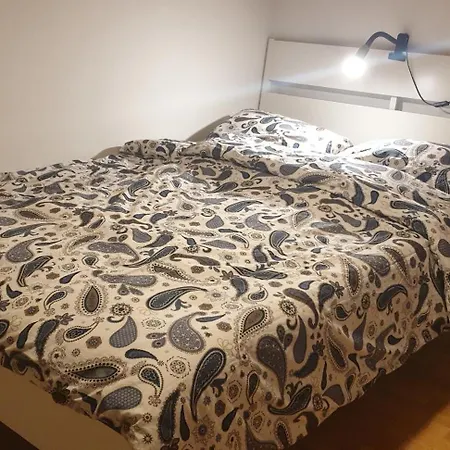 Singer דירה וולץ